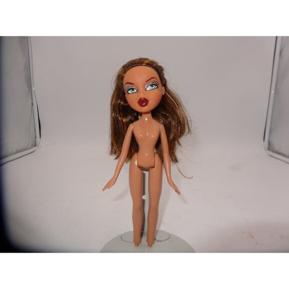 Bratz Dana? Doll Stamped 2001 on Neck and Back Mga Original  Green Eyes - Picture 1 of 4